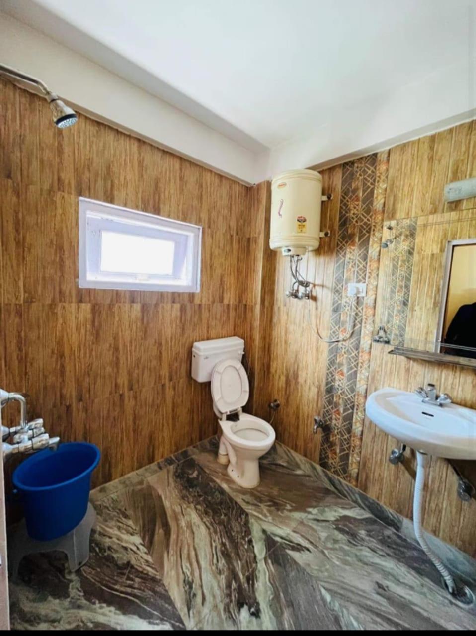Hotel Hadimba Regency ! Free 4 Wheeler Parking ! Mountain View Rooms ! Near Mall Road Manali Ngoại thất bức ảnh